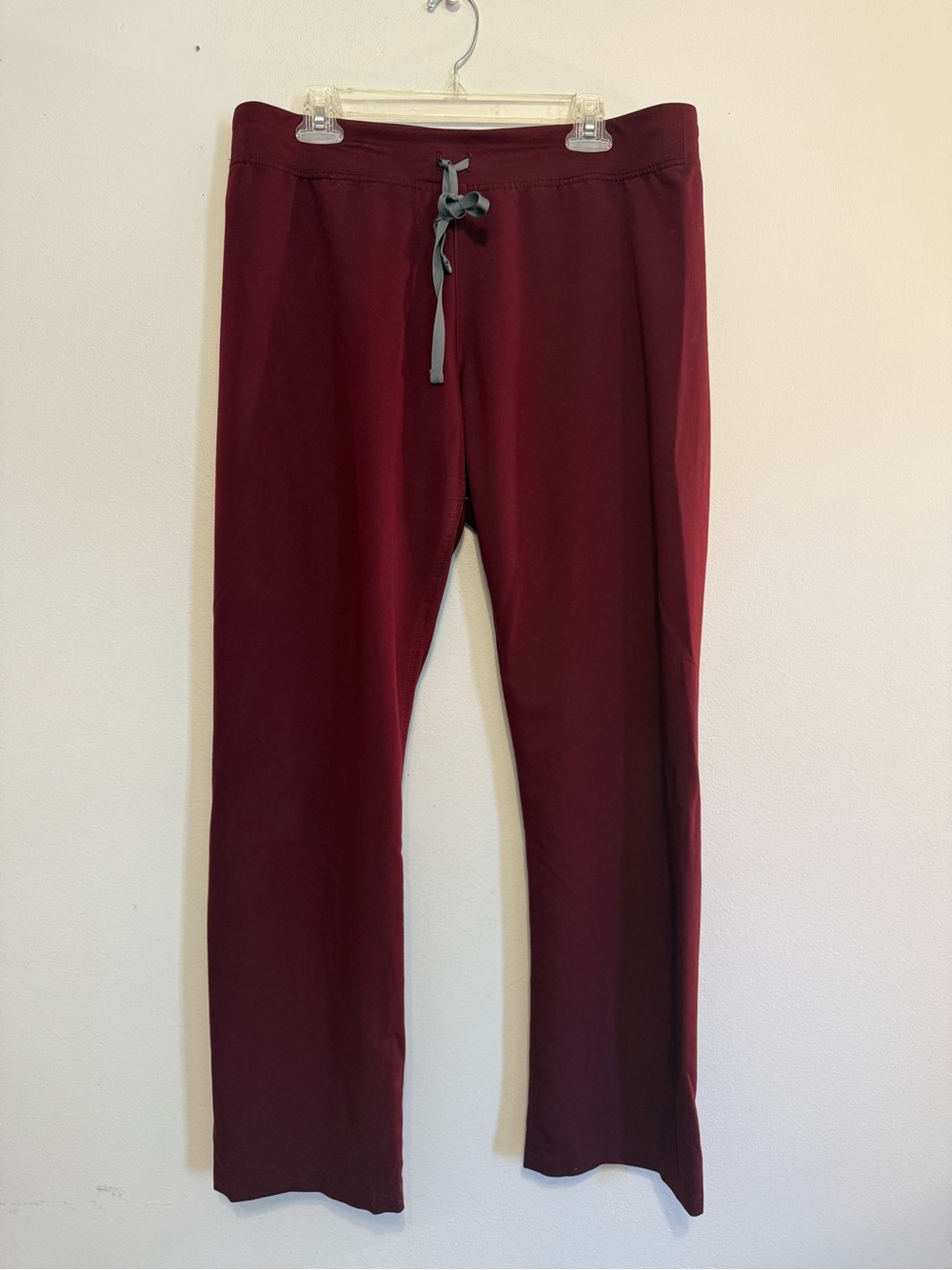 FIGS Technical Collection Scrub Pants Women Large Maroon Burgundy